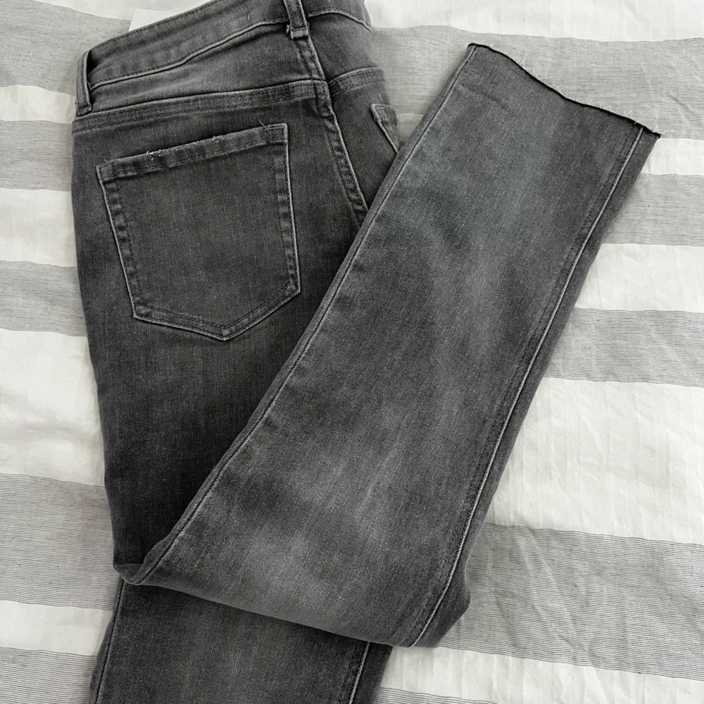 NWT Vervet Women's Gray Jeans - Picture 4 of 4